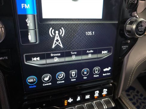 Used 2019 RAM 1500 Limited AWD/4WD image 19