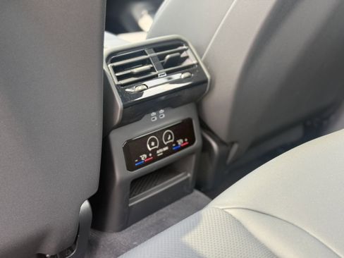 Certified 2026 BMW i5 eDrive40 w/ M Sport Package RWD image 17