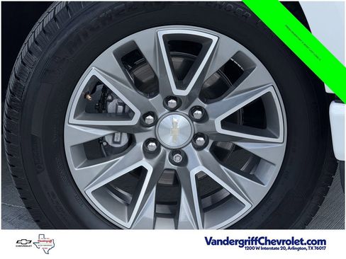 Used 2022 Chevrolet Silverado 1500 High Country w/ Safety Package II AWD/4WD image 9