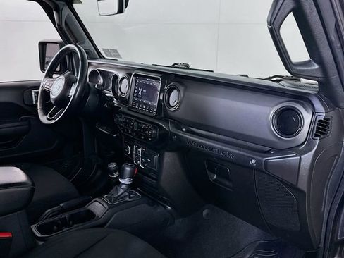Used 2022 Jeep Wrangler Unlimited Sport AWD/4WD image 25