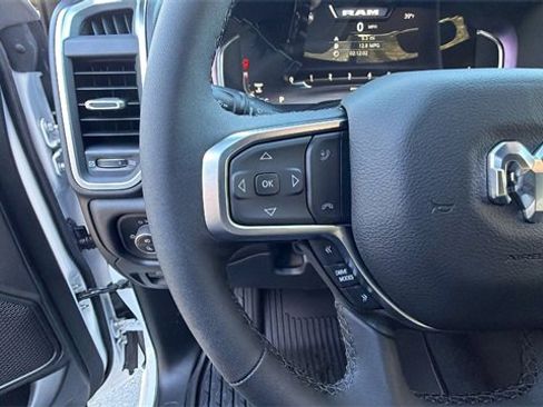 New 2026 RAM 1500 4x4 Crew Cab image 29