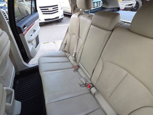 Used 2010 Subaru Outback 2.5i Limited AWD/4WD image 35