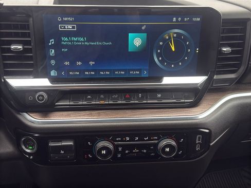 Used 2025 Chevrolet Silverado 1500 LT image 32