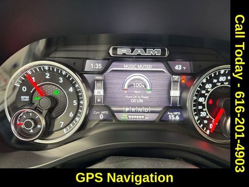 Used 2022 RAM 1500 Big Horn image 2