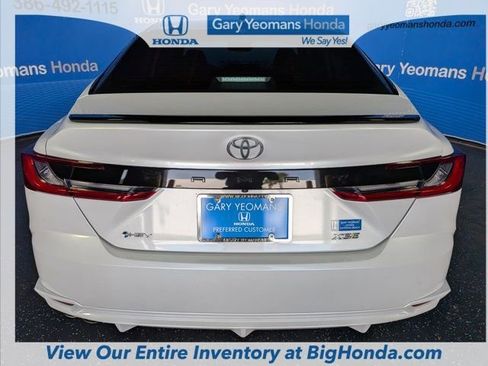 Used 2025 Toyota Camry XSE FWD image 7