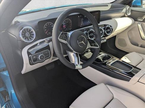 Used 2026 Mercedes-Benz CLA 250 image 3