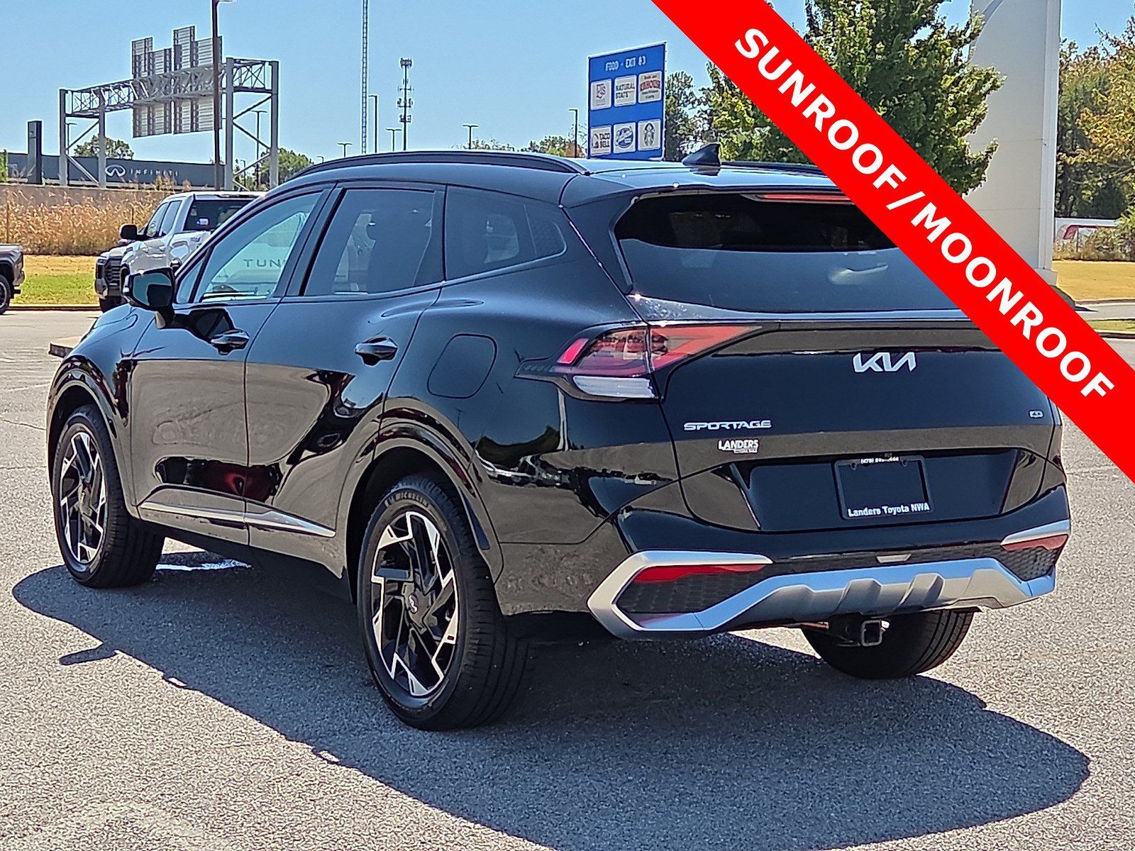 Used 2024 Kia Sportage SX AWD/4WD image 4