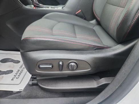 Used 2022 Chevrolet Equinox RS image 23