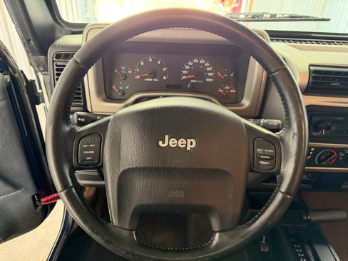 Used 2006 Jeep Wrangler Unlimited AWD/4WD image 18