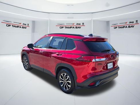 Used 2025 Toyota Corolla Cross AWD Hybrid w/ Moonroof Package image 4