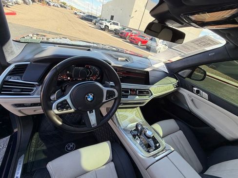Used 2021 BMW X7 M50i w/ Dynamic Handling Package AWD/4WD image 15
