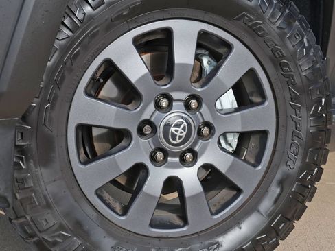 Used 2025 Toyota Land Cruiser w/ Premium Package AWD/4WD image 12
