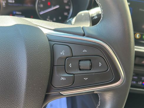 Used 2022 Buick Envision Essence w/ Sport Touring Package FWD image 13