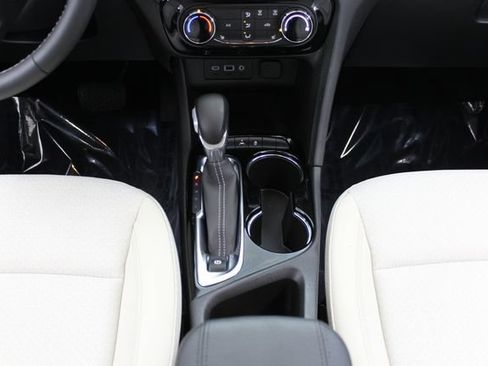 Used 2023 Buick Encore GX Preferred w/ Cold Weather Comfort Package FWD image 27
