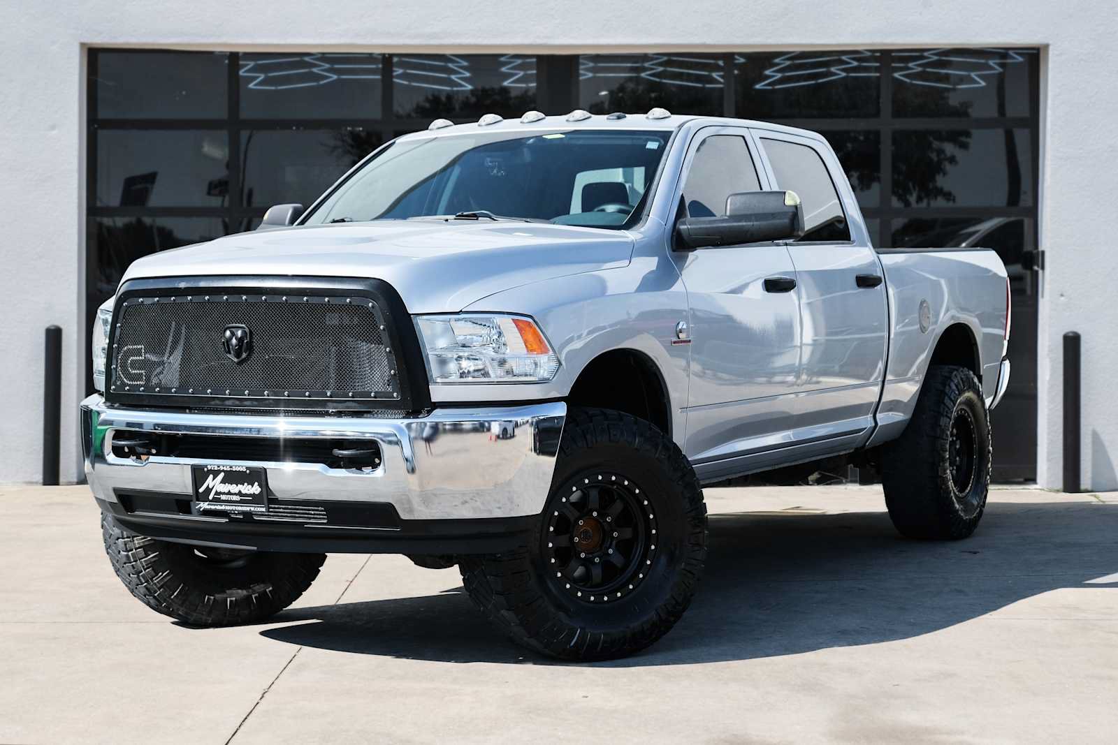 Used 2014 RAM 2500 Tradesman w/ Chrome Appearance Group AWD/4WD image 1