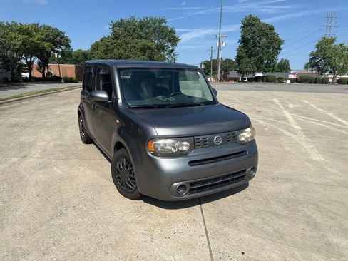 Used 2013 Nissan Cube 1.8 S w/ Interior Illumination Pkg FWD image 4