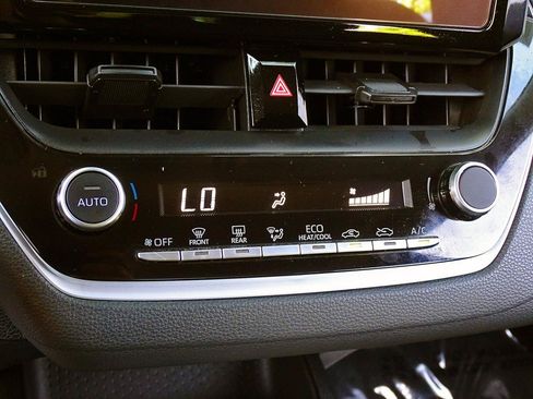 Used 2024 Toyota Corolla LE FWD image 24
