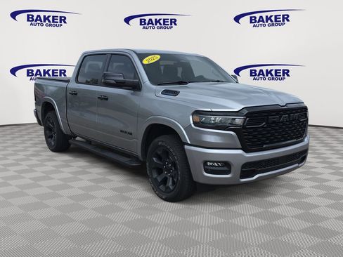 Used 2025 RAM 1500 Big Horn AWD/4WD image 3