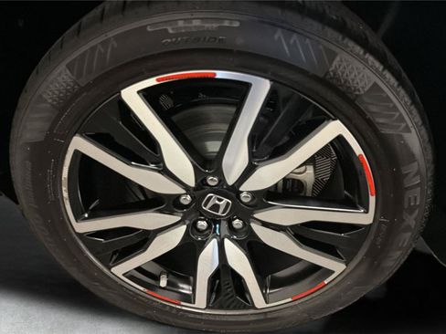Used 2022 Honda Pilot Touring image 24