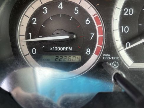 Used 2005 Toyota Sienna LE image 8