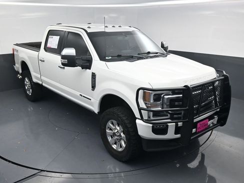 Used 2022 Ford F250 Platinum w/ FX4 Off-Road Package AWD/4WD image 16