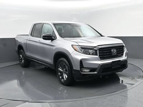 Used 2022 Honda Ridgeline Sport image 3