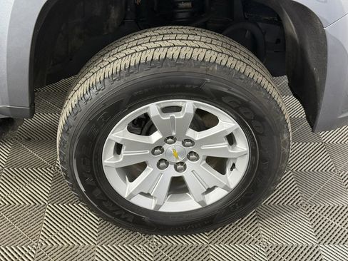 Used 2022 Chevrolet Colorado LT w/ LT Convenience Package image 8