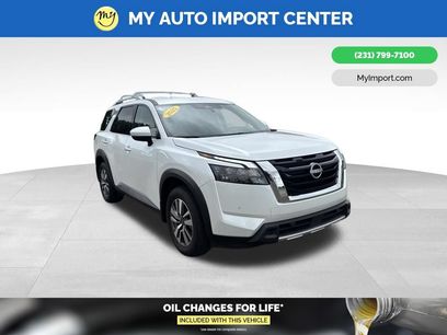 Used 2025 Nissan Pathfinder SL