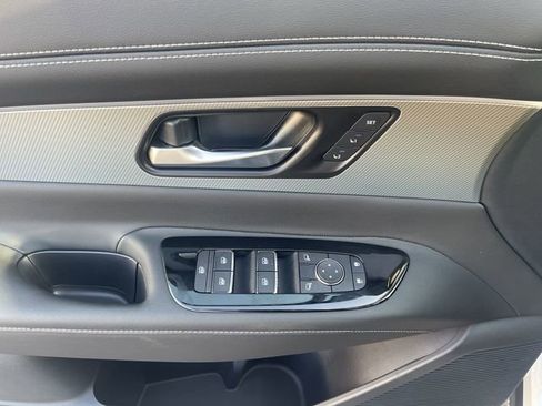 New 2025 Nissan Murano SL image 11