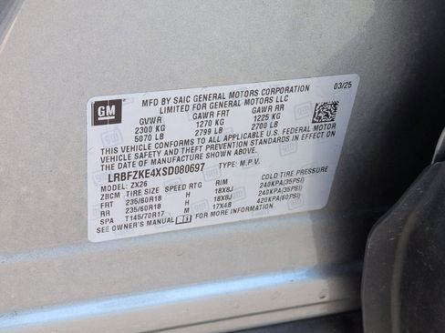 Used 2025 Buick Envision Preferred AWD/4WD image 35