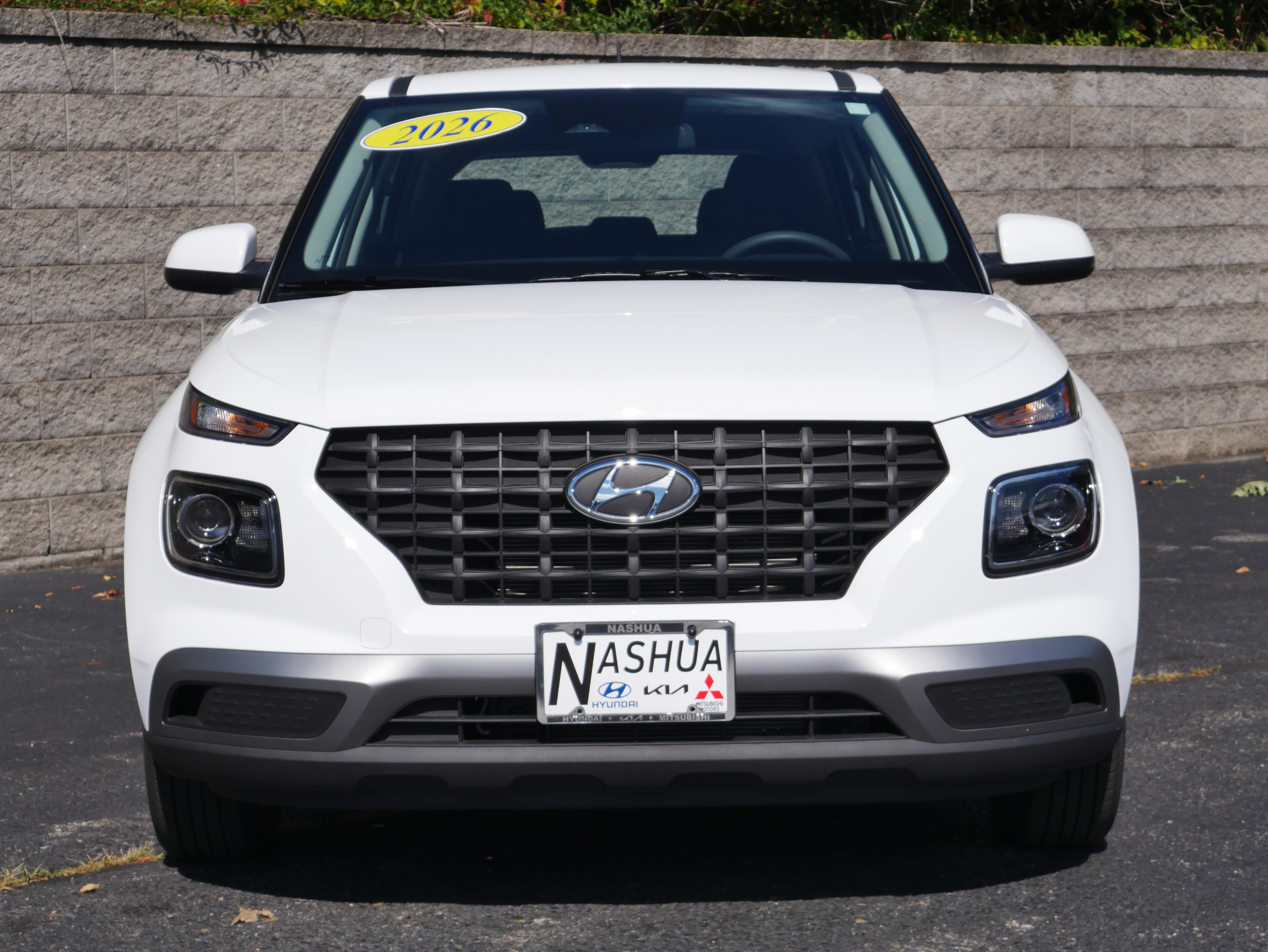 Used 2026 Hyundai Venue SE FWD image 2
