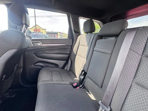 Certified 2021 Jeep Grand Cherokee Laredo AWD/4WD image 16