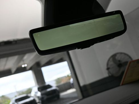 Used 2024 Jeep Grand Cherokee Overland w/ Luxury Tech Group IV image 33