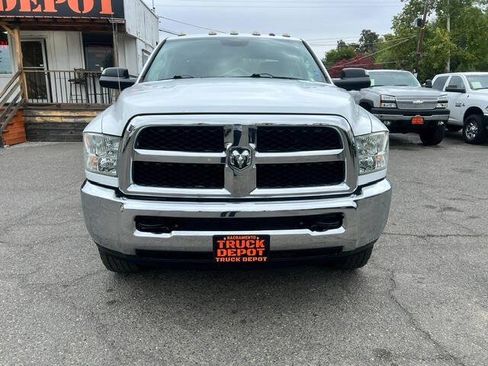 Used 2017 RAM 3500 Tradesman w/ Chrome Appearance Group AWD/4WD image 3
