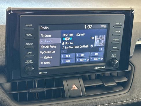 Used 2021 Toyota RAV4 XLE w/ Carpet Mat Package (TMS) AWD/4WD image 19