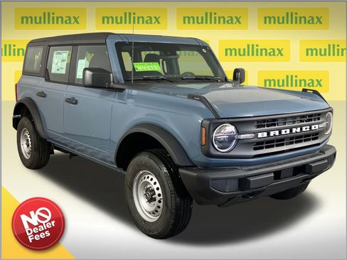 New 2025 Ford Bronco 4-Door image 1