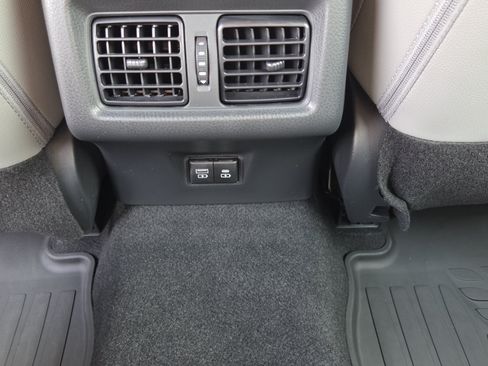 Used 2026 Toyota Camry SE FWD image 14