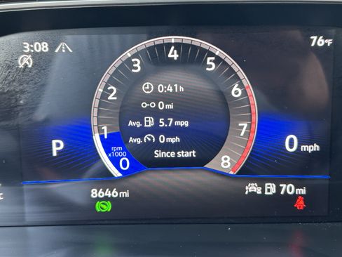 Used 2024 Volkswagen Jetta SE w/ Panoramic Sunroof Package FWD image 26