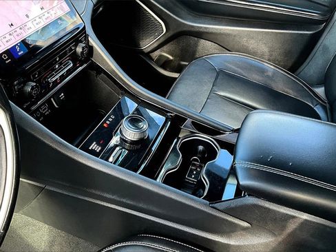 Used 2022 Jeep Grand Cherokee L Limited image 16