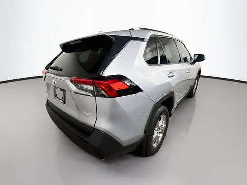 Used 2025 Toyota RAV4 XLE w/ Convenience Package FWD image 4