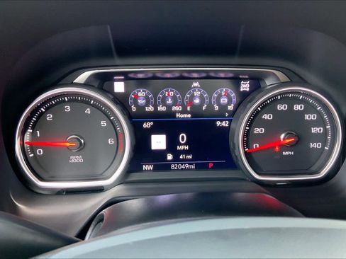 Used 2021 Chevrolet Suburban High Country image 25