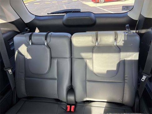 New 2025 Ford Explorer Active w/ Active Comfort Package image 27