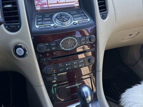 Used 2017 INFINITI QX50 AWD w/ Deluxe Touring Package image 3