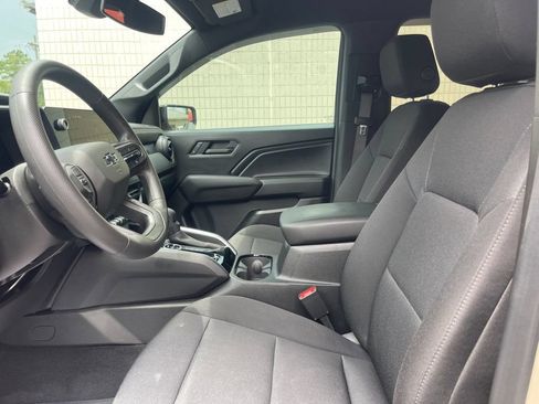 Used 2024 Chevrolet Colorado Trail Boss w/ Advanced Trailering Package AWD/4WD image 10