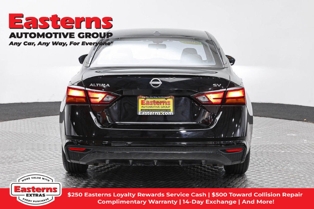 Used 2024 Nissan Altima 2.5 SV FWD image 7