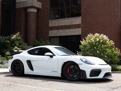 Used 2023 Porsche 718 Cayman GT4 RS image 6