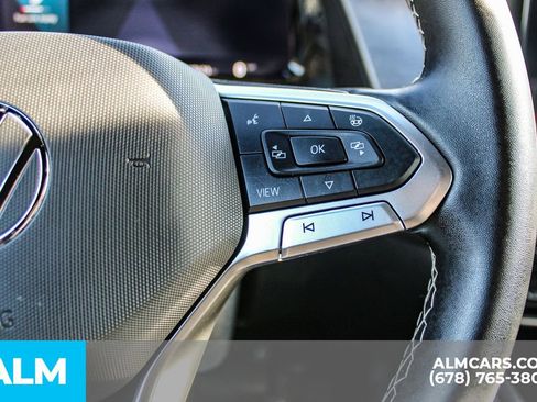 Used 2025 Volkswagen Atlas Cross Sport SE image 27