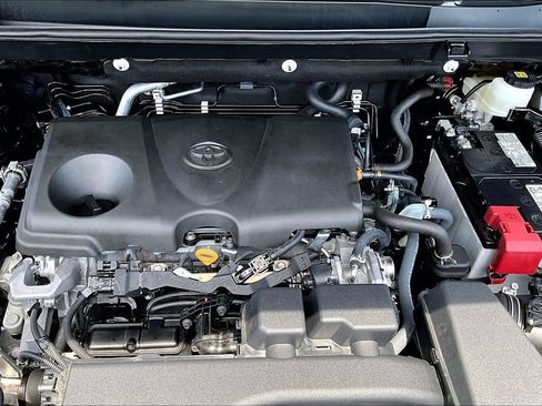 Used 2025 Toyota RAV4 XLE w/ Convenience Package FWD image 23