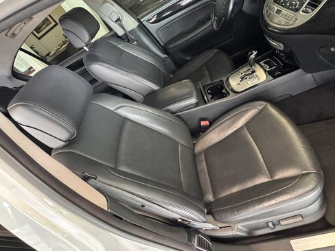 Used 2012 Hyundai Genesis 3.8 RWD image 17