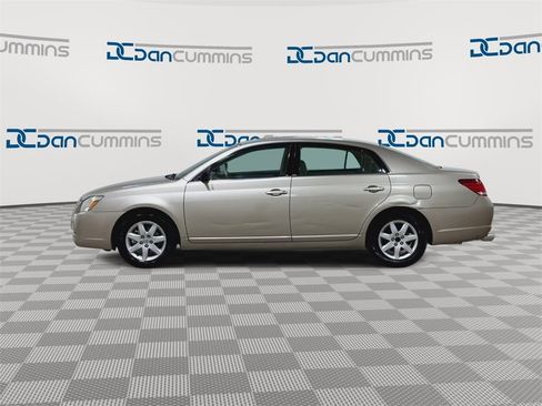 Used 2007 Toyota Avalon XL image 5